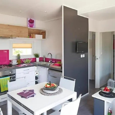 In Mit Whirlpool- Terrasse Und Grill By Interhome Wackersdorf