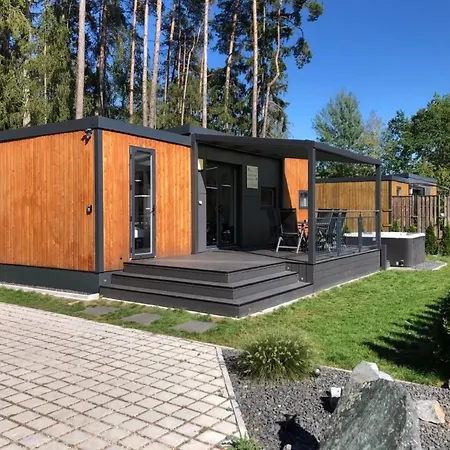 In Mit Whirlpool- Terrasse Und Grill By Interhome Feriehus *