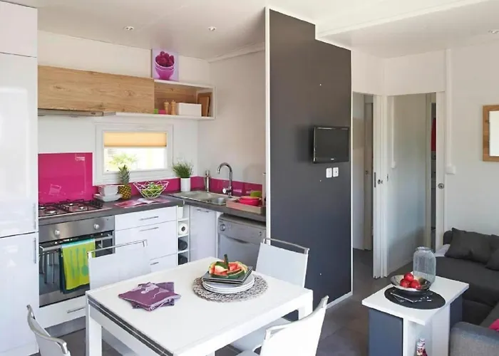 In Mit Whirlpool- Terrasse Und Grill By Interhome Wackersdorf